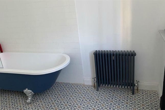 PRV 25/10 25, Mount Terrace, Whitechapel photo 4