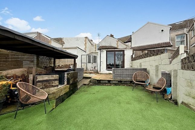 18, Southall Street, Pontyclun photo 3