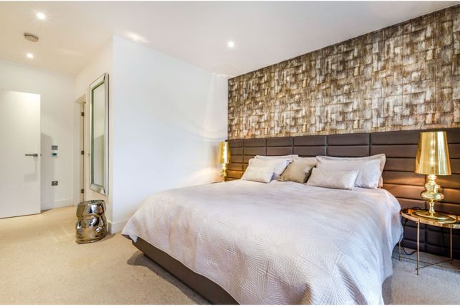 Flat for sale in Riverwalk Apartments- 5 Central Avenue, Fulham