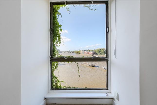 20 Nine Elms Lane, London photo 3