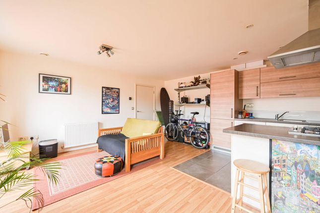 Flat for sale in Chaplin Court, Tower Hamlets, London