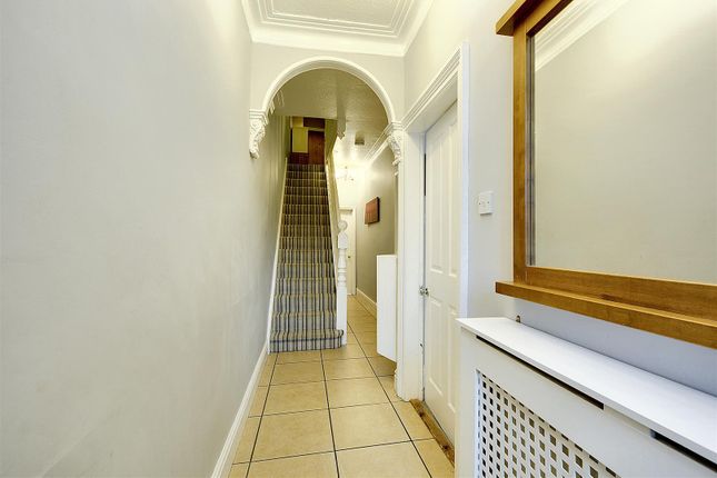 Hallway_1.Jpg