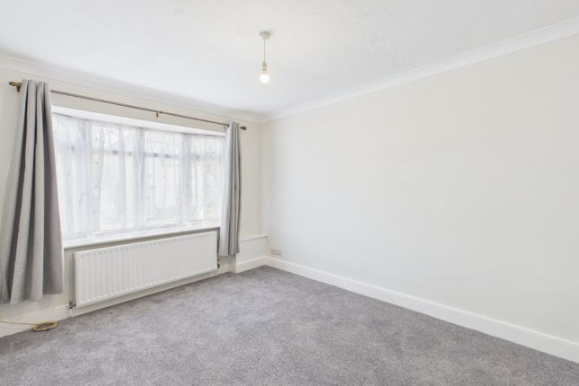 141, Guildford Road, Aldershot photo 4