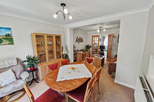 199, Norton Leys, Rugby photo 4