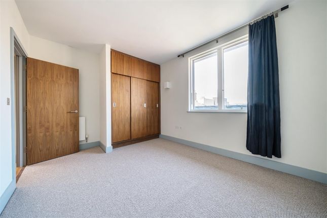 Flat for sale in Bonded Stores, Brewery Square, Dorchester