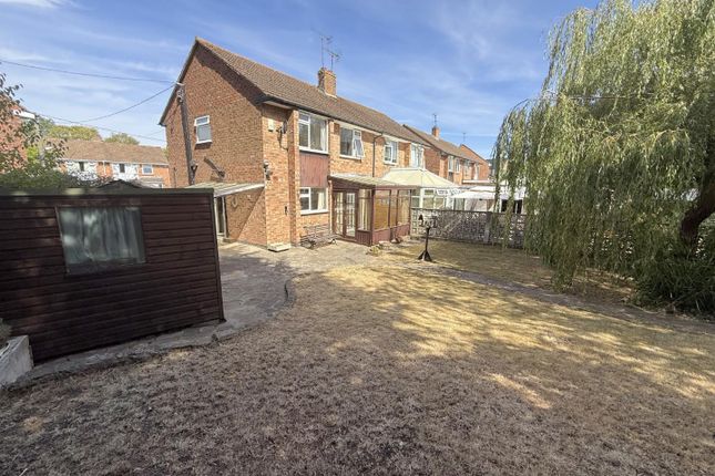 13, Marsh Close, Northampton photo 4