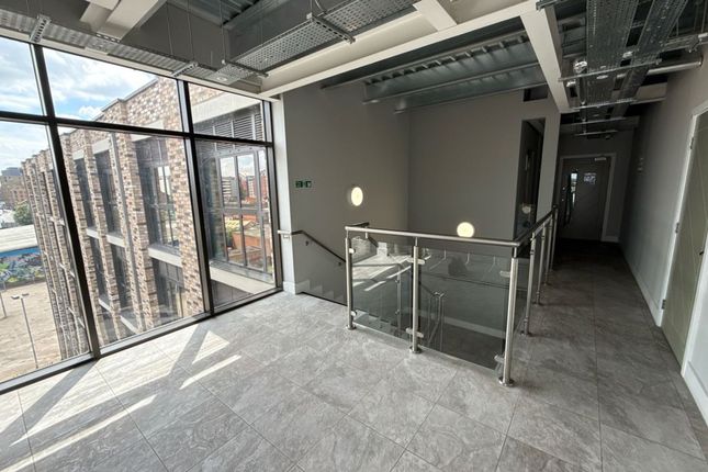 37, Mitchian Grand Union Building, Leicester photo 4