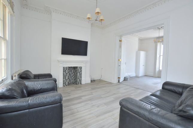Flat 2, 57, Portland Street, Cheltenham photo 2
