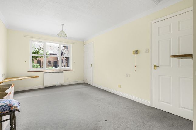 34 Orchard Walk, Watlington photo 2