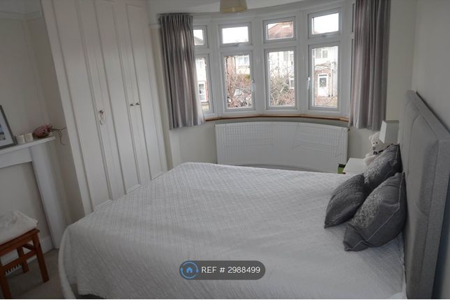 Sunnymede Avenue, Epsom photo 5