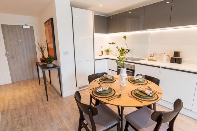 Apt 72, Downtown Victoria North, Manchester photo 3
