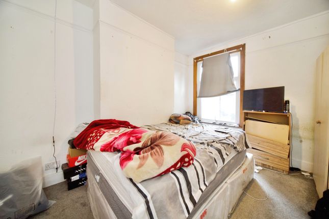 37b, Cranleigh Road, London photo 3
