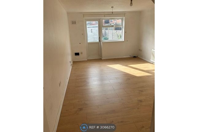 Falcon Avenue, Grays photo 2