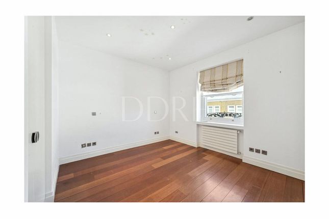 Penthouse for sale in Queen's Gate, London