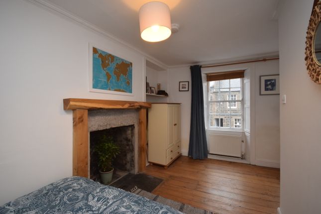 Terraced house for sale in 194 High Street, Newburgh