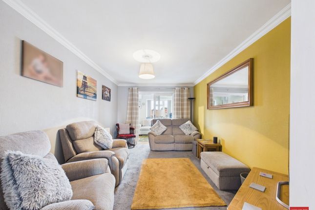 22, Simon Road, Gloucester photo 3