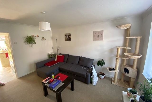 14, Conisborough, Swindon photo 3
