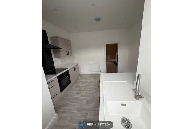 Oldham photo 4