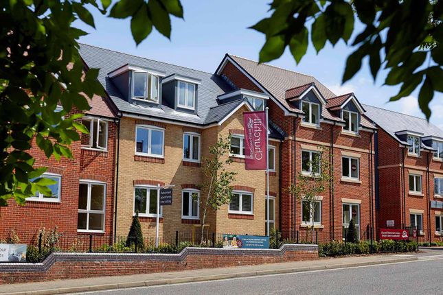 Flat for sale in Greyhound Lane, Thame, Oxfordshire