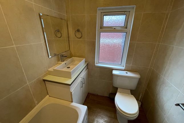 Semi-detached house to rent in Clarence Embankment, Cardiff