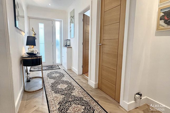 12, Kerwood Drive, Oldham photo 2