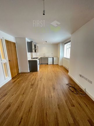 Kitchen / Lounge