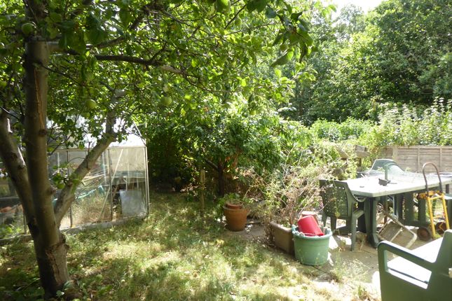 52A, Brookside Park, Hawley Lane, Farnborough photo 2