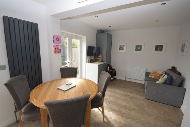 4 Skylark Way, Stanway, Colchester photo 5