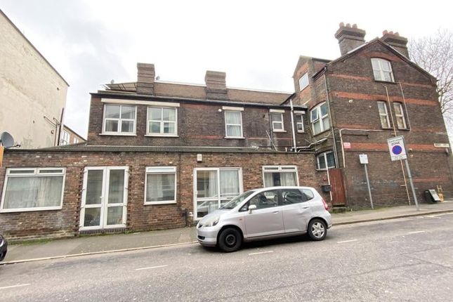 Thumbnail Flat for sale in 2A Dudley Street, Luton