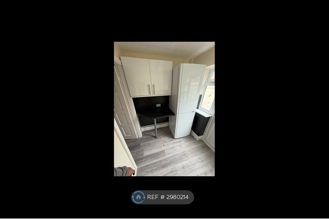 Flat, Wilkinson St, Ellesmere Port photo 3