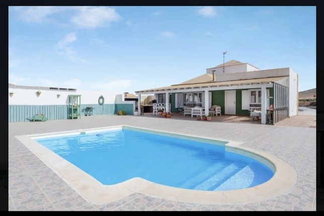 Thumbnail Villa for sale in Guisguey, 35612, Spain