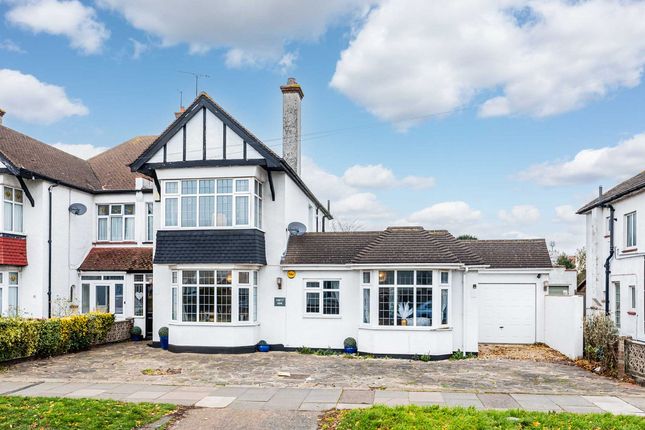 49, Poynings Avenue, Southend-on-sea photo 2