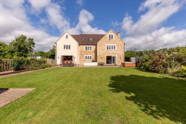 Detached house for sale in Finstock, Chipping Norton, Oxfordshire