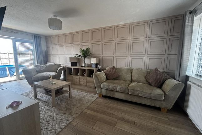 144, Hillcrest Road, Nuneaton photo 3