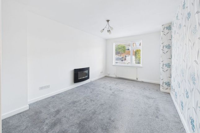 55, Tudor Drive, Hull photo 2