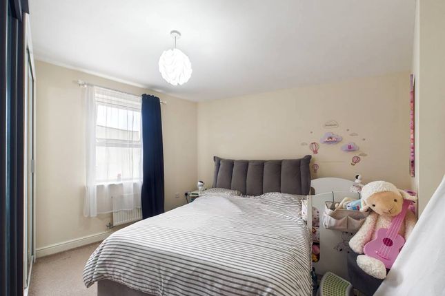 116, Compair Crescent, Suffolk photo 2