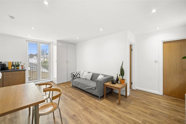 3, Howards Yard, Wandsworth photo 3
