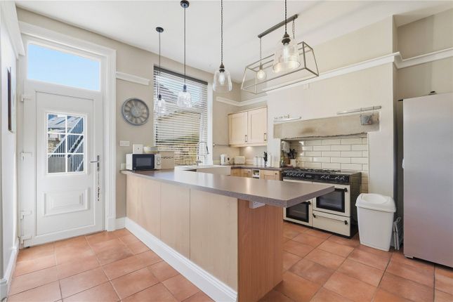 16, Skipton Road, Earby photo 4