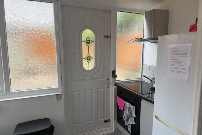 48, Thornton Heath photo 3