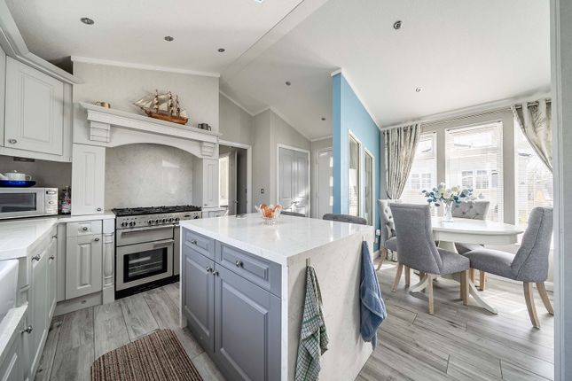 7, Honeysuckle Way, Poundstock photo 2