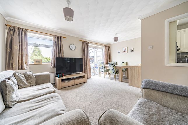 End terrace house for sale in Berkeley Close, Dunkirk