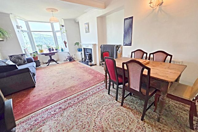 1, Dan Y Bryn Villas, Pontypridd photo 4