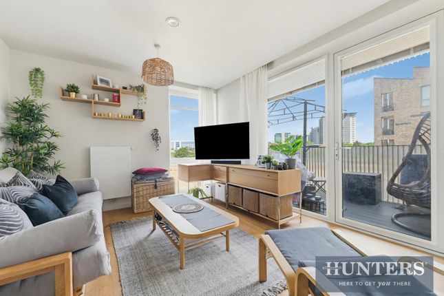 Isambard Court, 35, Paddlers Avenue, Brentford photo 3