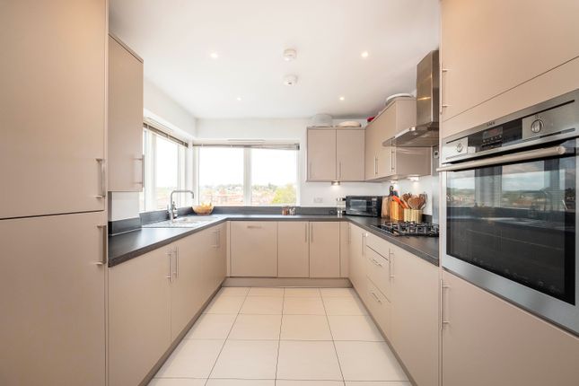 Flat 5, 328, Kingston Road, London photo 2