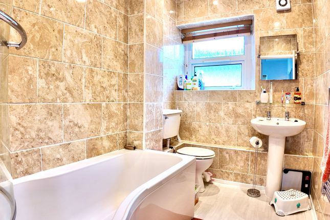 22 Edmund Street, Bargoed photo 4