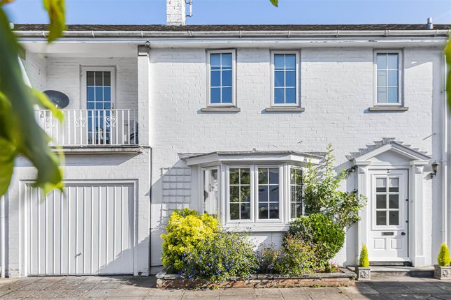 Thumbnail Mews house for sale in Rupert Close, Henley-On-Thames