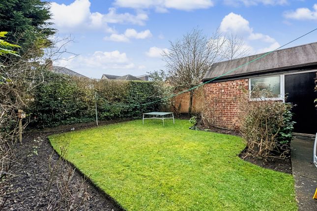 78 Scholes Lane, Manchester photo 4
