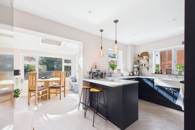 33, Meadow Rise, BEWDLEY photo 2