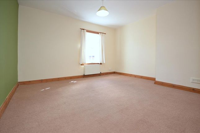 5, High Street, Denford photo 3