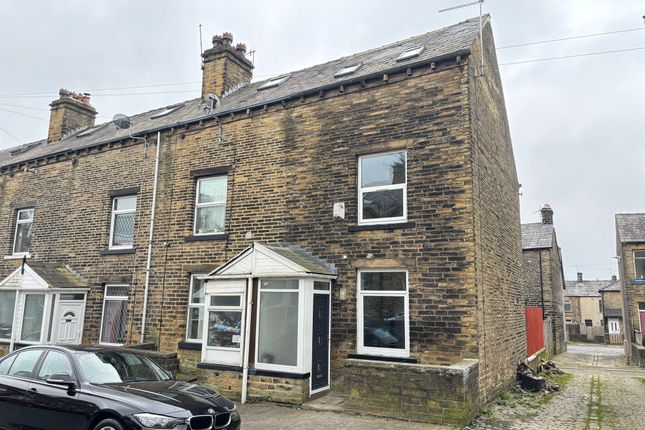 End terrace house to rent in Woodside Place, Halifax HX3